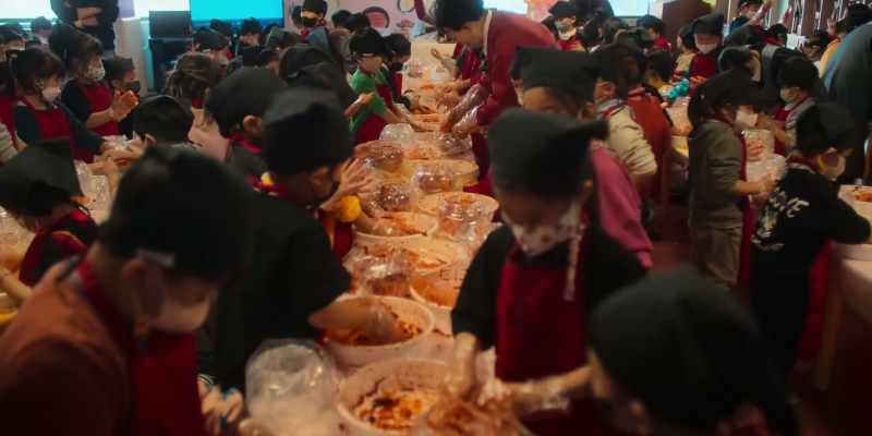 When kids make kimchi themselves and bring it home