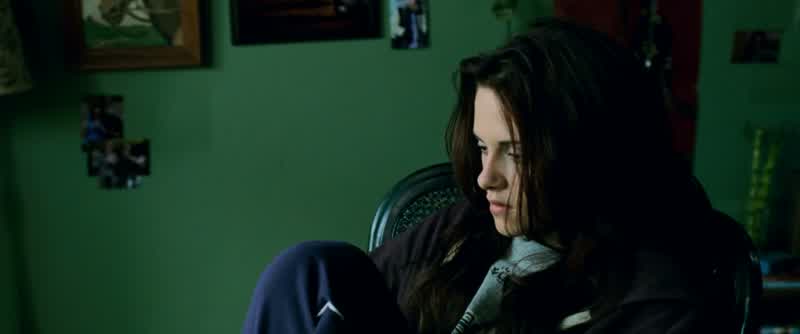 BELLA Alice you've disappearedlike everything elseNow who else can I talk to I'm lostWhen you leftand he leftyou took everything with youBut the absence of him is everywhere I lookIt's like a huge