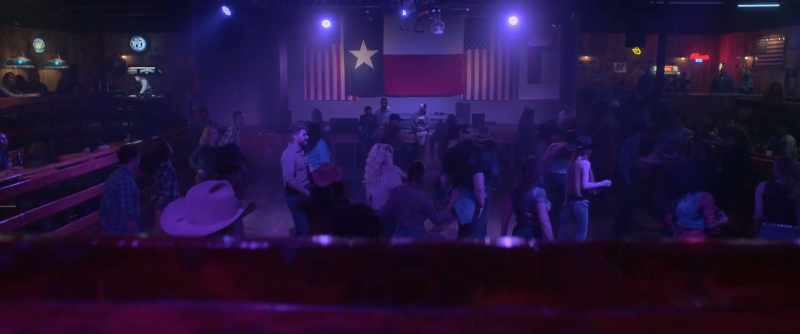 �� When she moves that thang, grooves that thang ♪