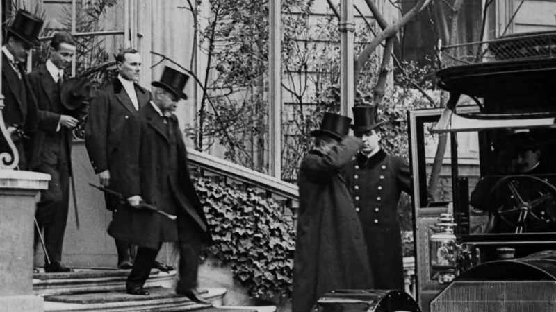 When Roosevelt leaves office in 1909