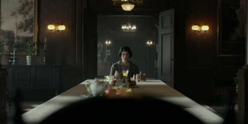 When will mr. Foxworth be arriving?