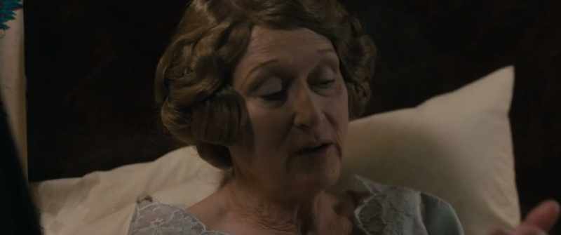Where did the chancre first appear? - It was on my left hand, right here