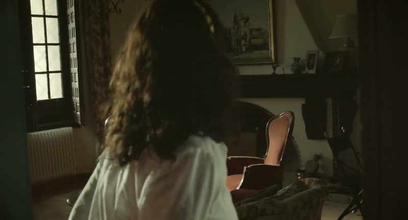 Where do we put that? - I prepared your rooms upstairs