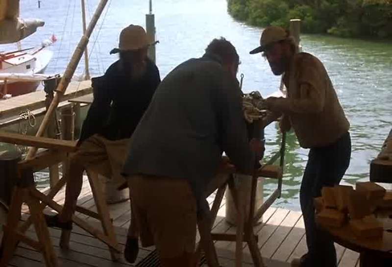 Where's Angus with that sail There's only two shopping days left