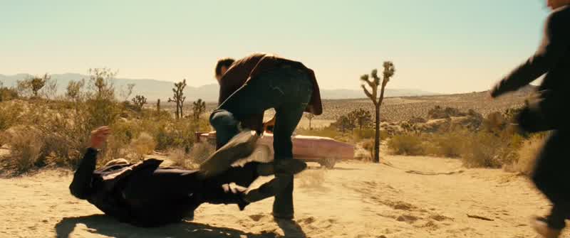 Where's your guns You said don't bring noneso I didn't bring noneHey Bonny babyYou didn't bring a gun to the final shoot out Bullshit