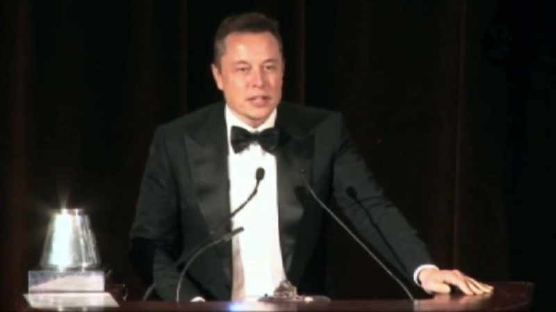 While the SpaceX human landing system