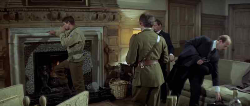 Whisky? - No, I won't, thanks