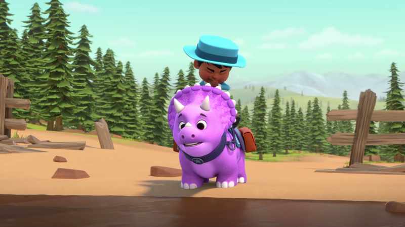 (whistling) Pteddy? Fetch Ma and Pa, quick!