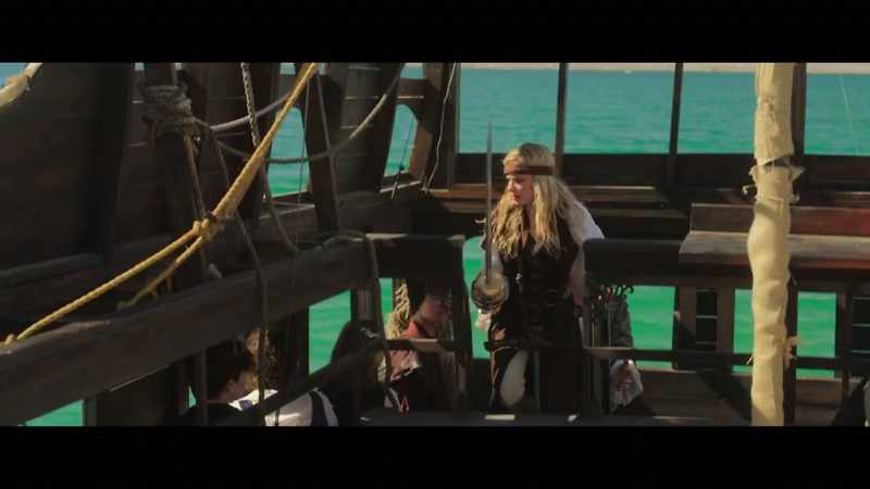 Who are ye and why did you steal The Red Queen?