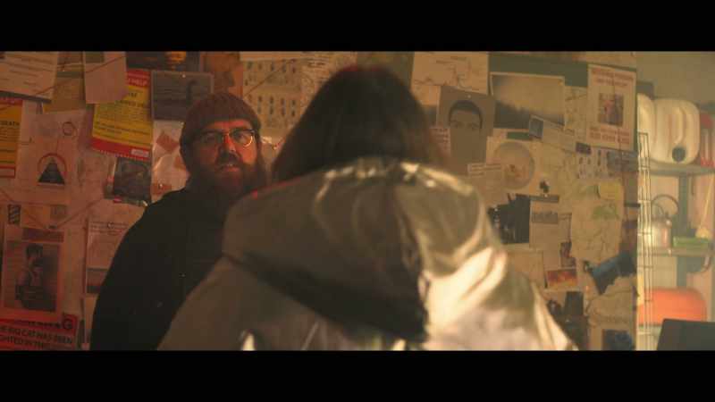 Who are you? - I'm everyone that doesn't walk through this room