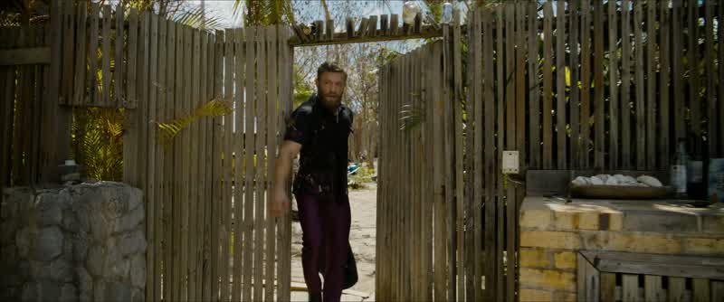 Who put those fuckin' bikes in me way?