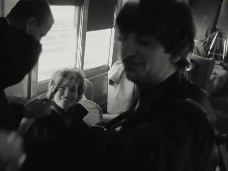 �� Whoa, doesn't matter what they say ♪