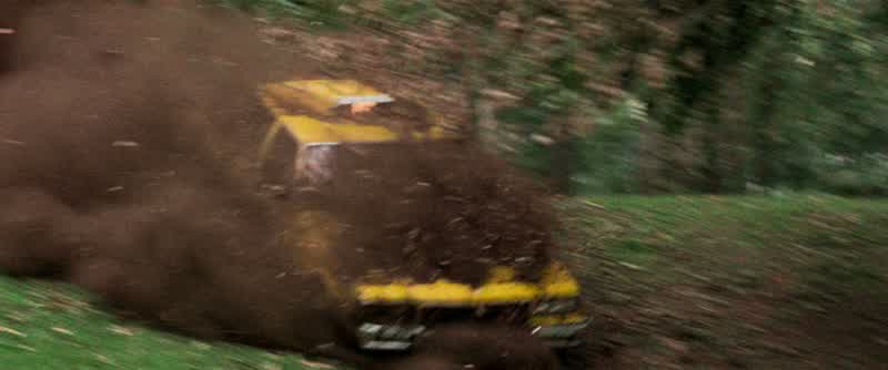 Whoa! Hey, look out! McClane! McClane, watch it