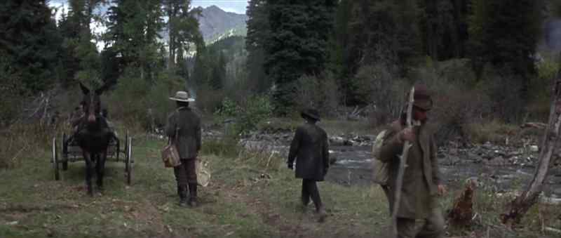 Whoa, mule. Did you know them farmers was unpacking?