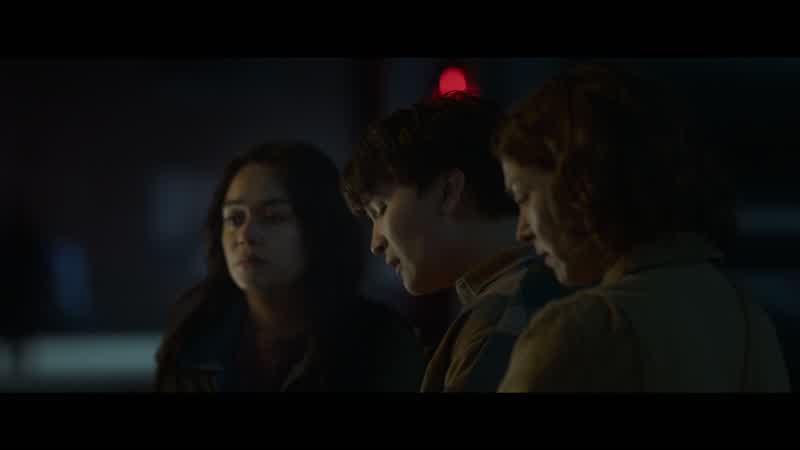 Why is Erik dead if he's not related to Iris?