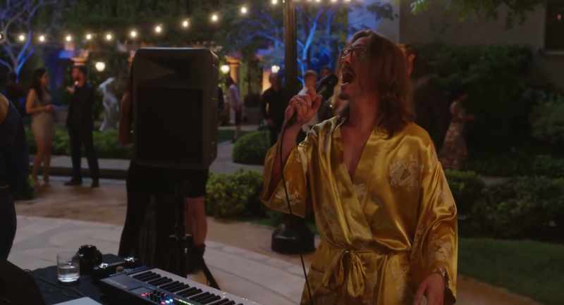 Why is nobody dancing, yeah?