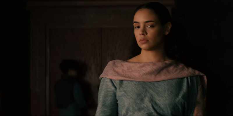 Why would Maite want to stop the First Wave from leaving?