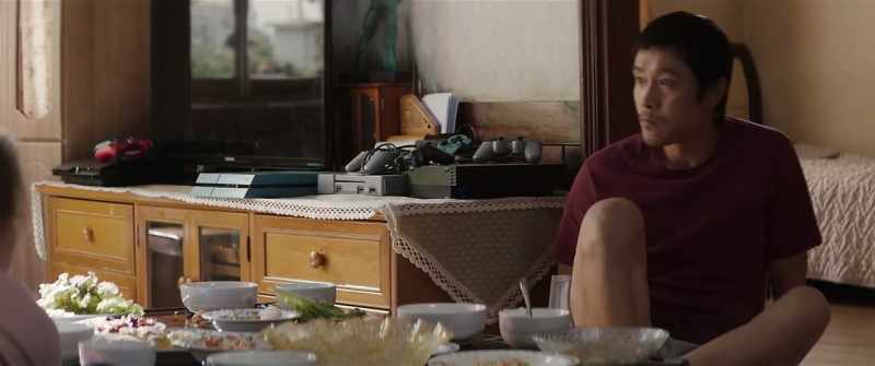 Why's he pissing at the table?