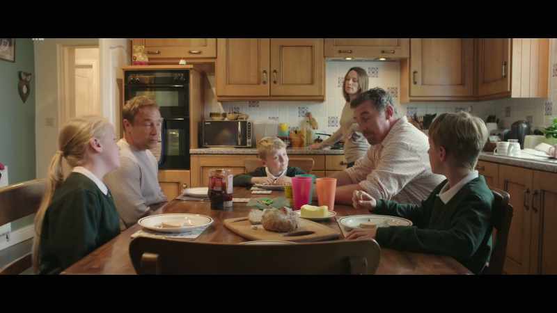 Will you eat sausage and mash and peas?
