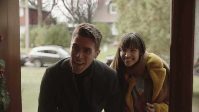Will you just come in. - [BOTH LAUGHING]