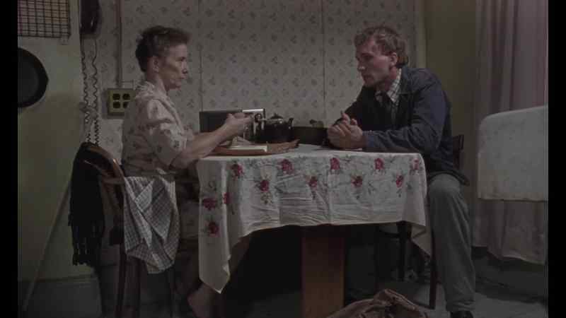 Will she like it? - It's broken
