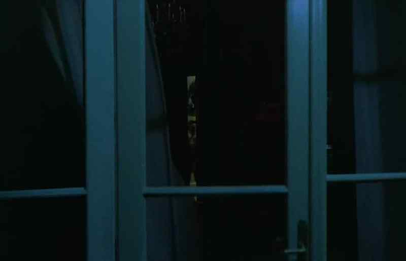 (window banging) (eerie music)