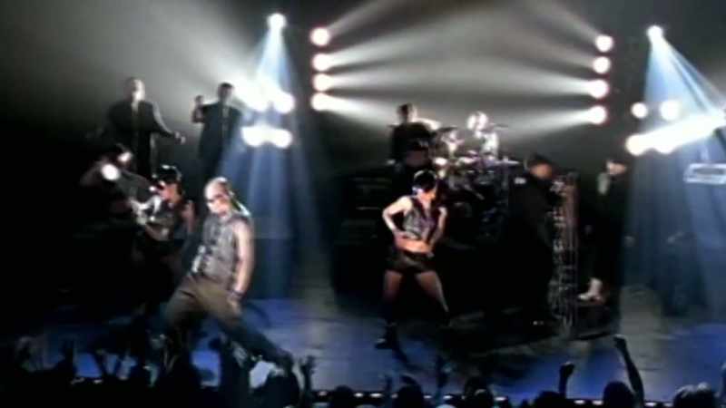 �� With a little bump and grind ♪