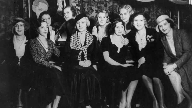 With its cross-dressing waitresses