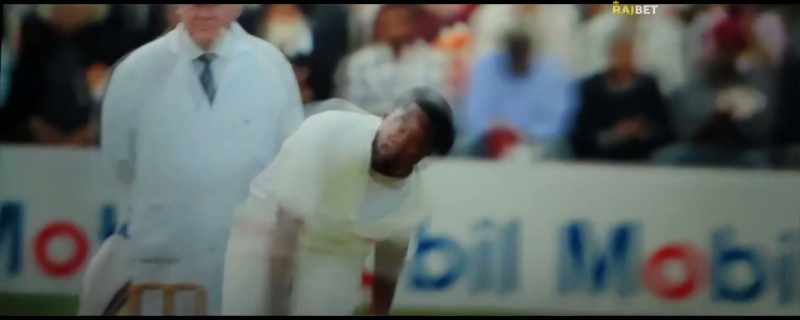 With Jimmy Amarnath still at the crease