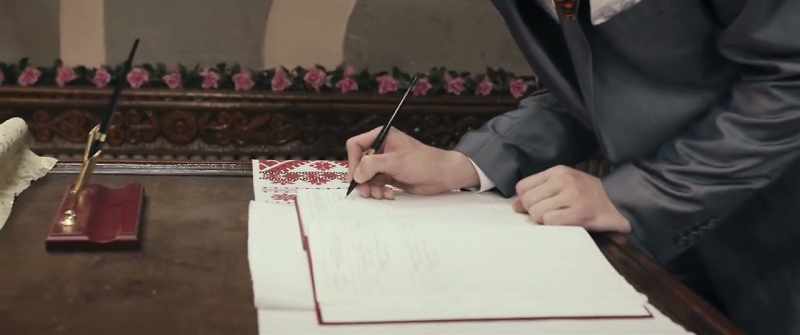 Witnesses, please sign the certificate