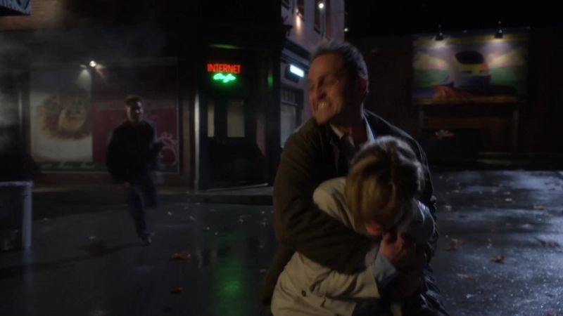 Woman: Aah! Help! Help!