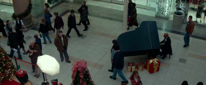 Woman attention holiday shoppers