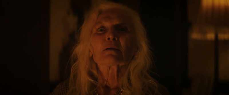 (woman vocalizing)