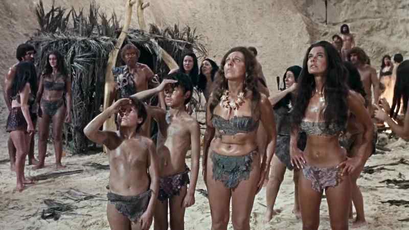 WOMAN: Wandi, wandi