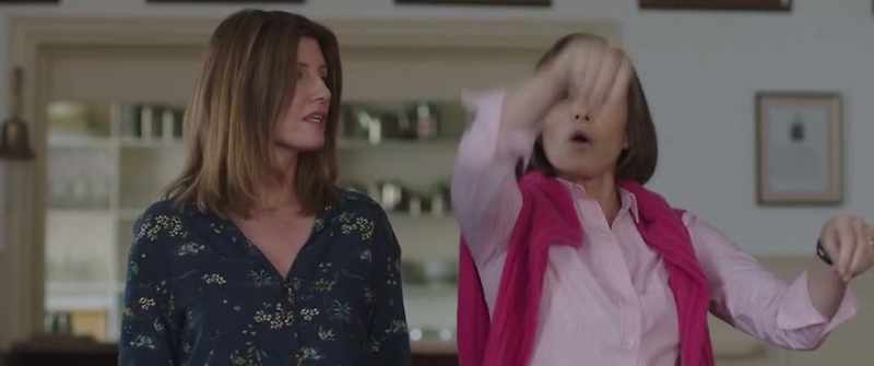 (WOMEN HARMONISING)
