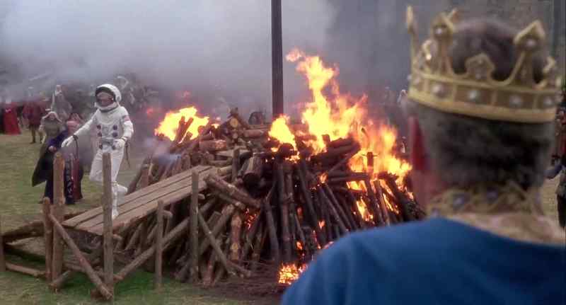 (WOMEN SCREAM)