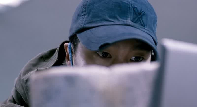 Wonhyo Bridge MAN 1: What are you doing?