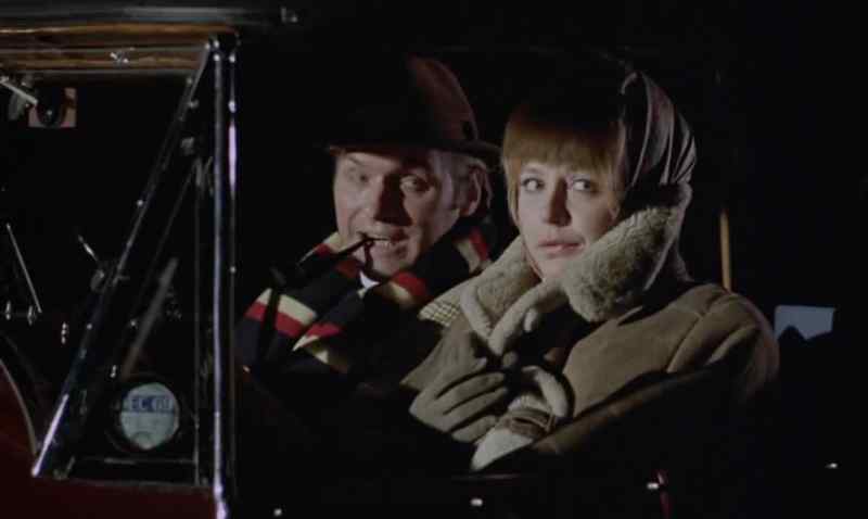 Would you like a lift? - No, thank you, Vicar
