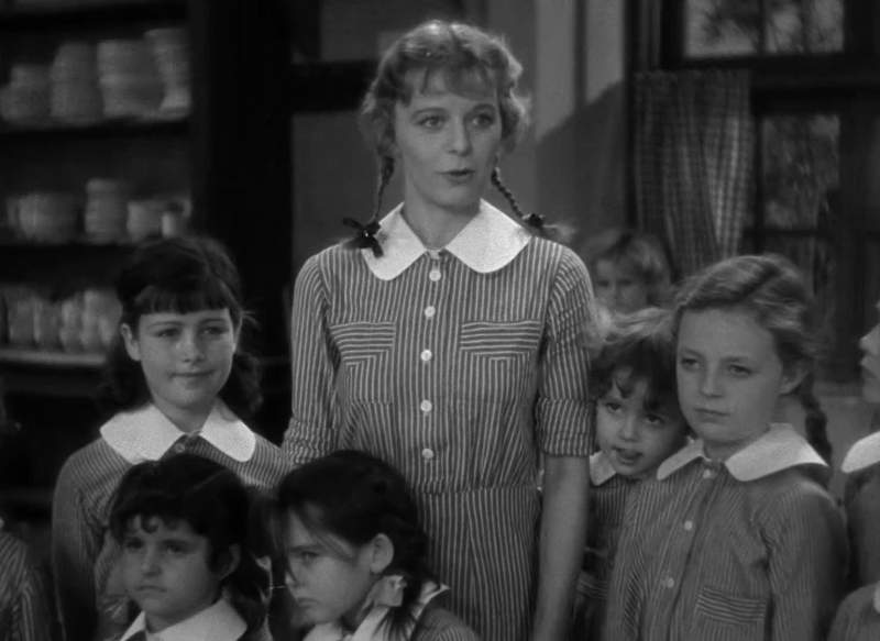 Would you like to be an usherette luisa