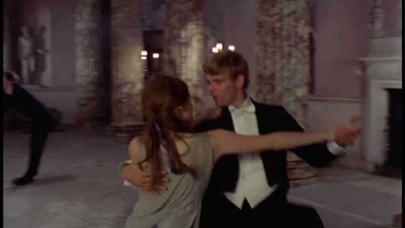 Would you like to dance? - Okay! Come on!
