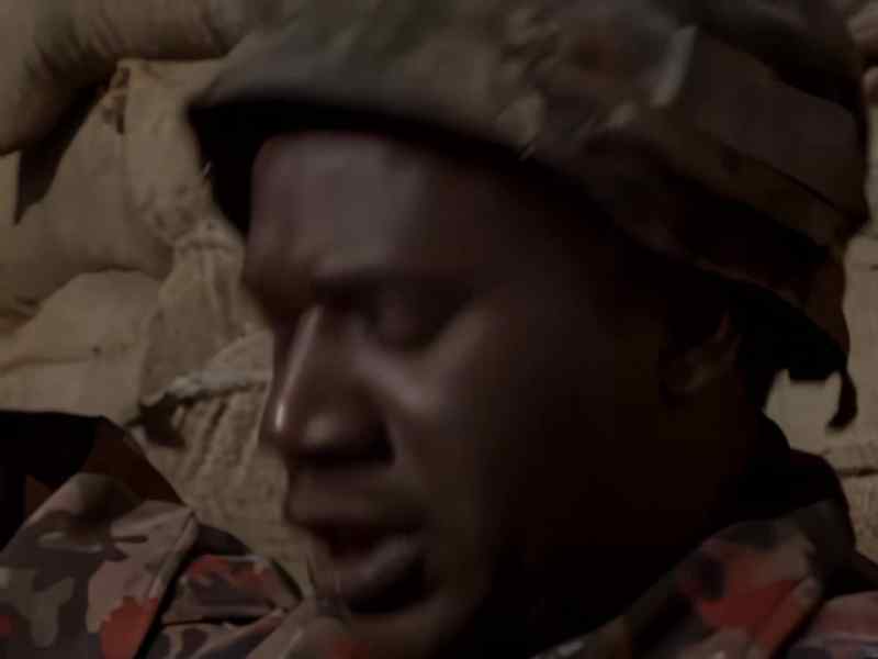 Wounded man! Little help! I got it!