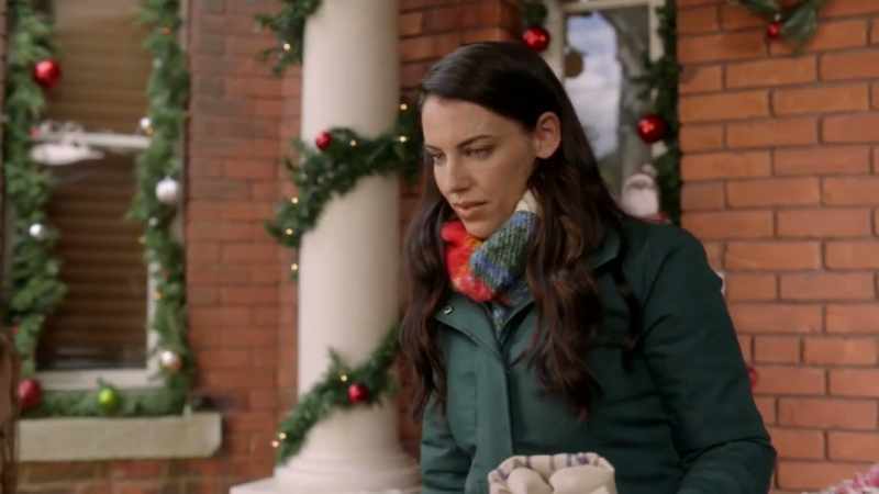 Wow! Christmas decor and music