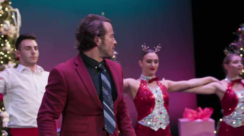 �Wow. Great! Aren't these dancing people great?