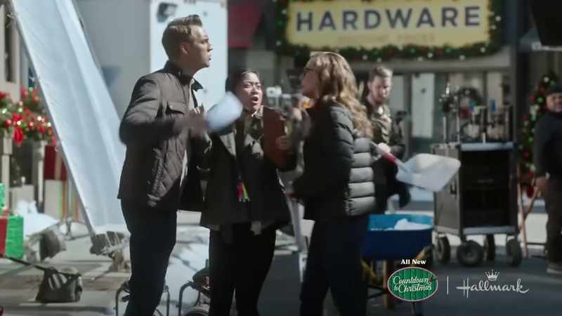 Wow. No wonder jamie has her hands full