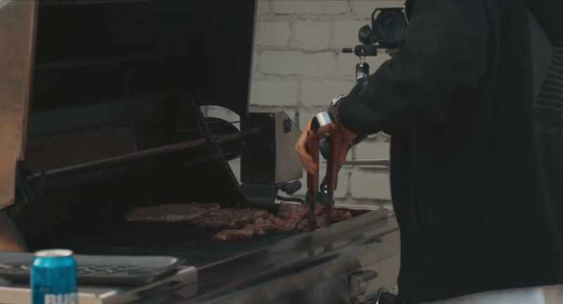 Wow! The BBQ smells great!