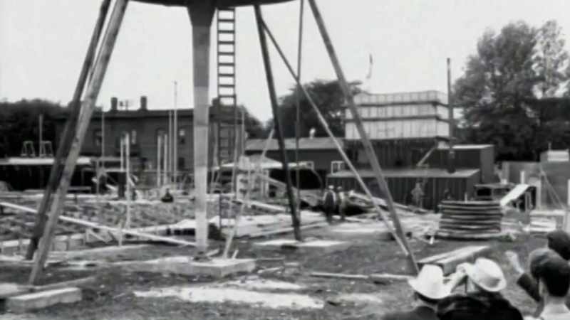 Wright strode up to the column