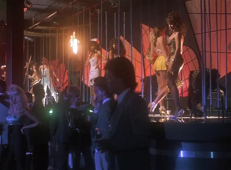 {y:i} [Woman Singing]