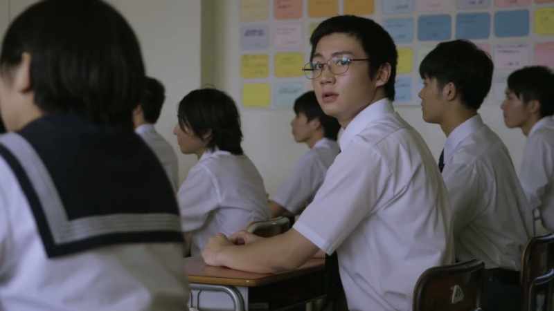 Yaegashi, the guy who sat nearest to me, persuaded me