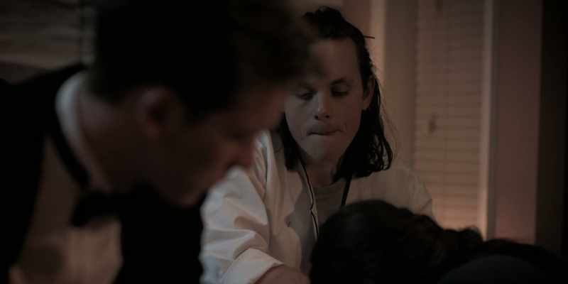 (YASMIN SNIFFS)