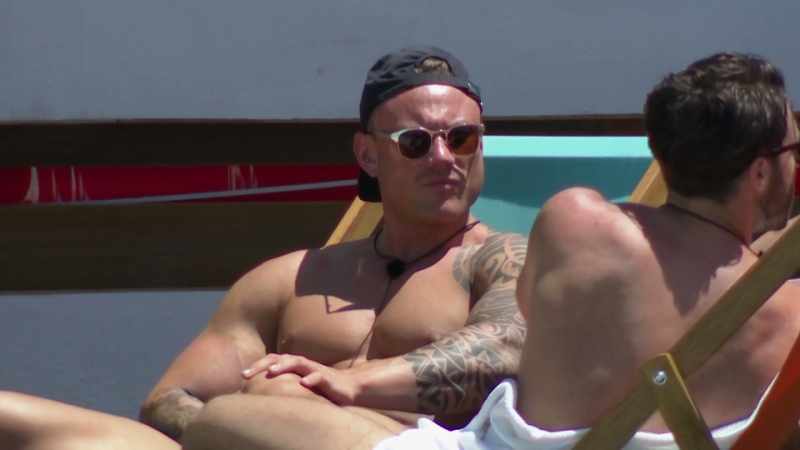 Yeah! God, Tom is gorgeous and he's hot